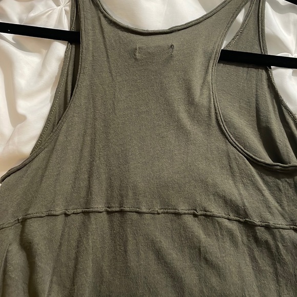 Express high-low top, size XS - Picture 3 of 3